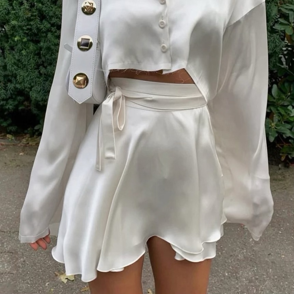 COPY - NEW Satin raw hem tied skirt & matching top 😍